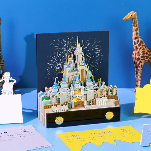 D.Castle (Con la luce & Calendario 2026)