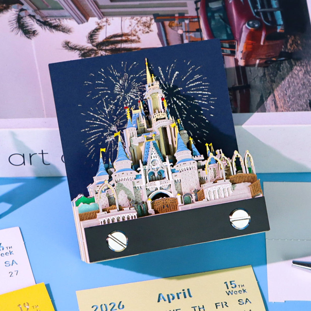 D.Castle (Con la luce & Calendario 2026)